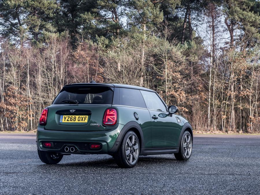  Mini Cooper S 60 Years Edition (F56) 2019 года  (UK) (фото 9 из 18)
